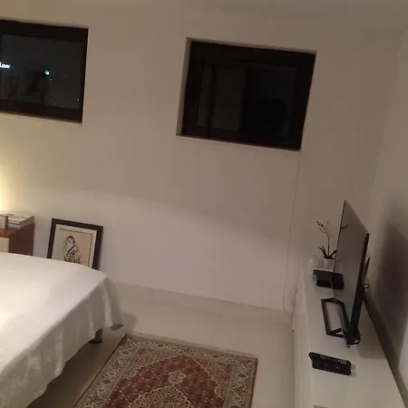 Cozy Center 아파트